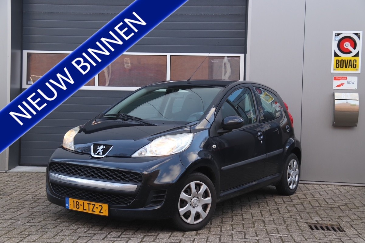 Peugeot-107-1.0-12V Urban Move, Airco, Bluetooth | Lease One en Lenen op Maat maken het mogelijk!