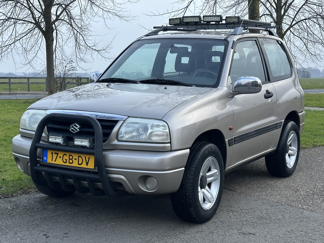 Suzuki-Grand Vitara-2.0 Metal Top | Lease One en Lenen op Maat maken het mogelijk!
