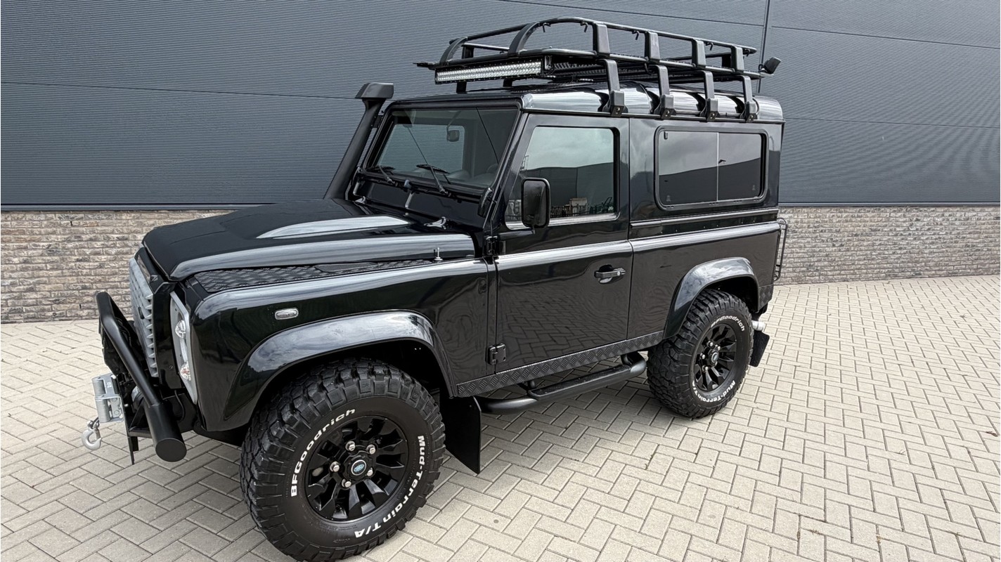 Land Rover-Defender-90 X-tech | Lease One en Lenen op Maat maken het mogelijk!