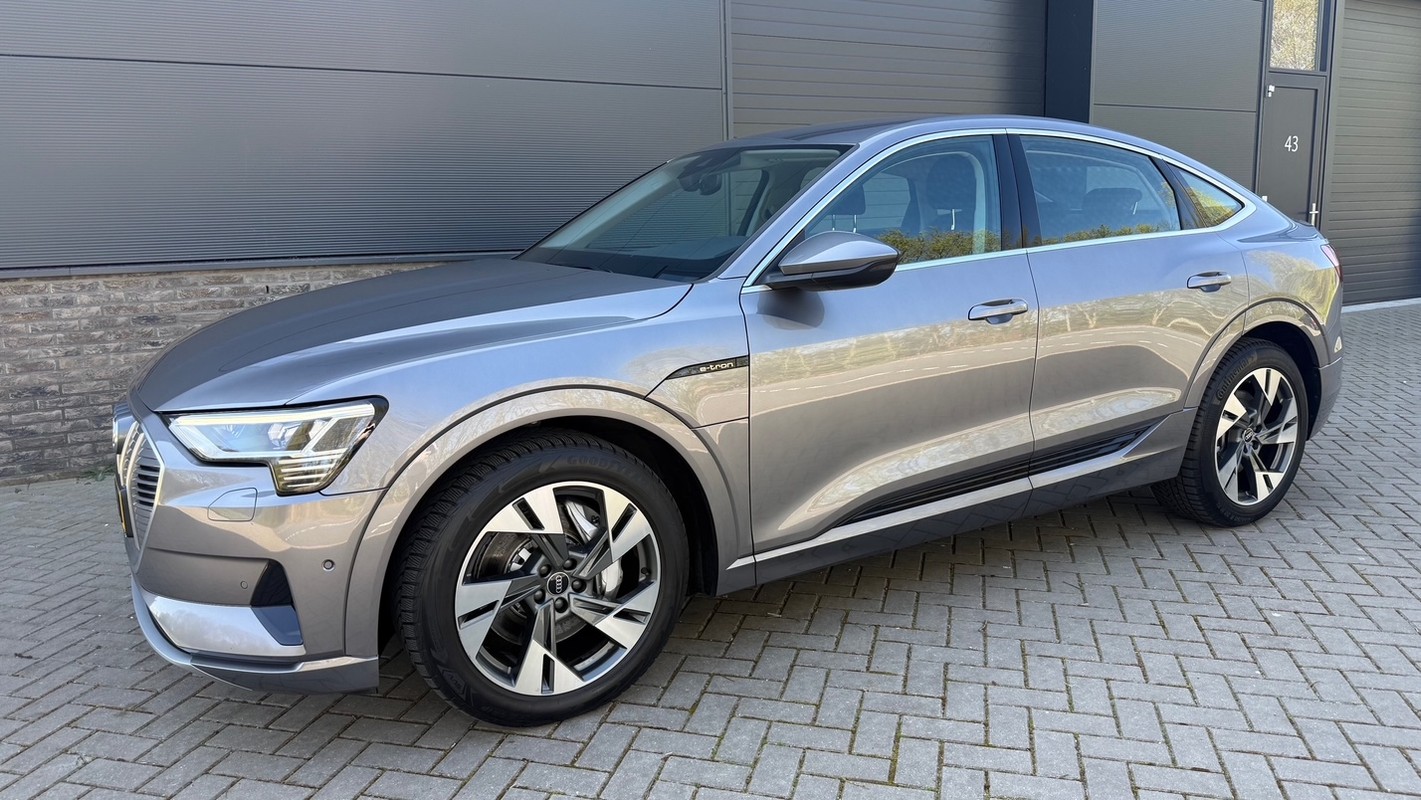 Audi-e-tron-Sportback 55 quattro Business edition 95 kWh | Lease One en Lenen op Maat maken het mogelijk!
