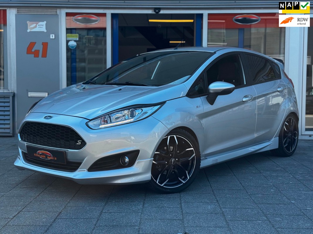 Ford-Fiesta-1.0 EcoB. ST Line Navigatie Cruise 5-Deurs NL-Geleverd | Lease One en Lenen op Maat maken het mogelijk!