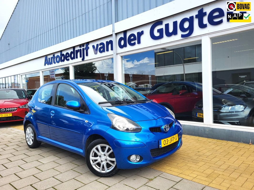 Toyota-Aygo-1.0-12V Dynamic Blue / Airco / Android Auto & Apple Carplay / | Lease One en Lenen op Maat maken het mogelijk! Toyota-Aygo-1.0-12V Dynamic Blue / Airco / Android Auto & Apple Carplay / | Lease One en Lenen op Maat maken het mogelijk!