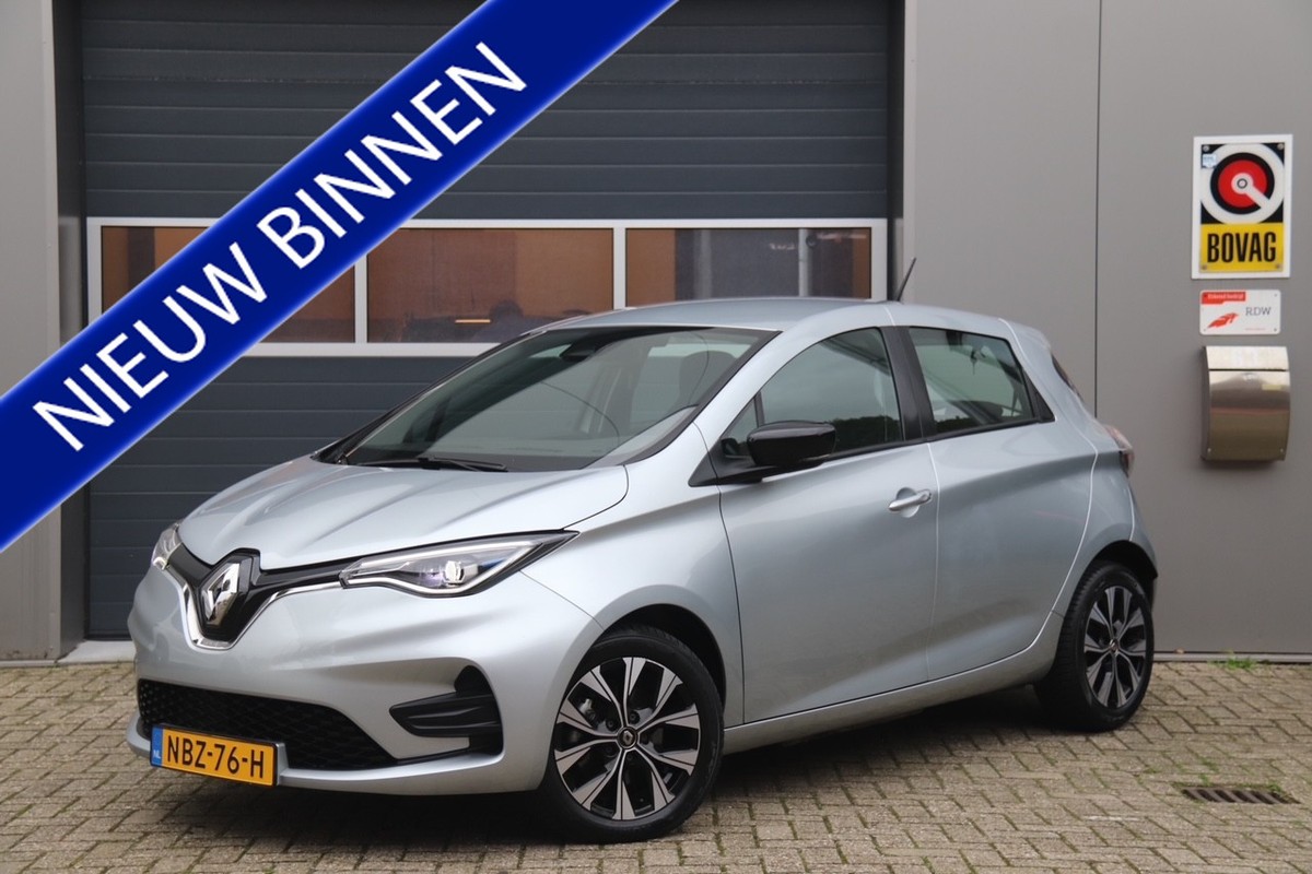 Renault-ZOE-R135 Limited Automaat 52 kWh, Carplay, Cruise, Parkeerhulp, Navi, Koopaccu! SOH 93,8% | Lease One en Lenen op Maat maken het mogelijk! Renault-ZOE-R135 Limited Automaat 52 kWh, Carplay, Cruise, Parkeerhulp, Navi, Koopaccu! SOH 93,8% | Lease One en Lenen op Maat maken het mogelijk!