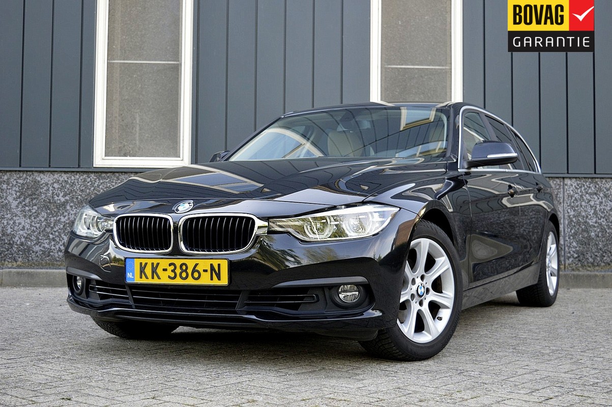 BMW-3 Serie-Touring 320i Centennial High Executive | Lease One en Lenen op Maat maken het mogelijk! BMW-3 Serie-Touring 320i Centennial High Executive | Lease One en Lenen op Maat maken het mogelijk!