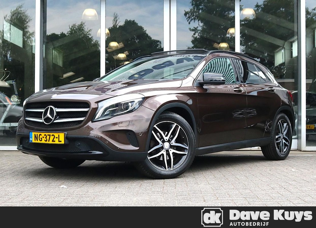 Mercedes-Benz-GLA-180 Ambition | Panoramadak | Lease One en Lenen op Maat maken het mogelijk!