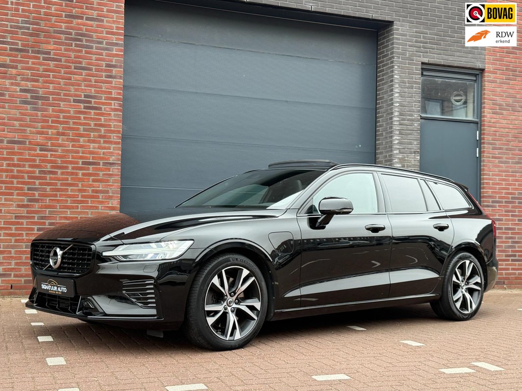Volvo-V60-2.0 T6 Recharge AWD R-Design | Pano | HUD | H&K | Leder | Trekhaak | 360 Camera | Lease One en Lenen op Maat maken het mogelijk!