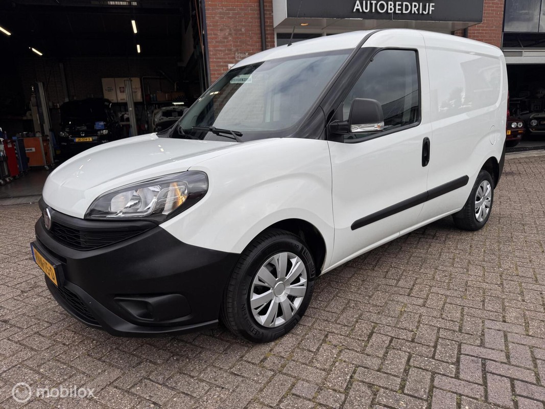 Fiat-Doblò-Cargo 1.6 MJ L1H1 | Lease One en Lenen op Maat maken het mogelijk!