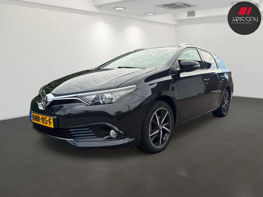 Toyota-Auris-Touring Sports 1.2T Black Edition | Lease One en Lenen op Maat maken het mogelijk!