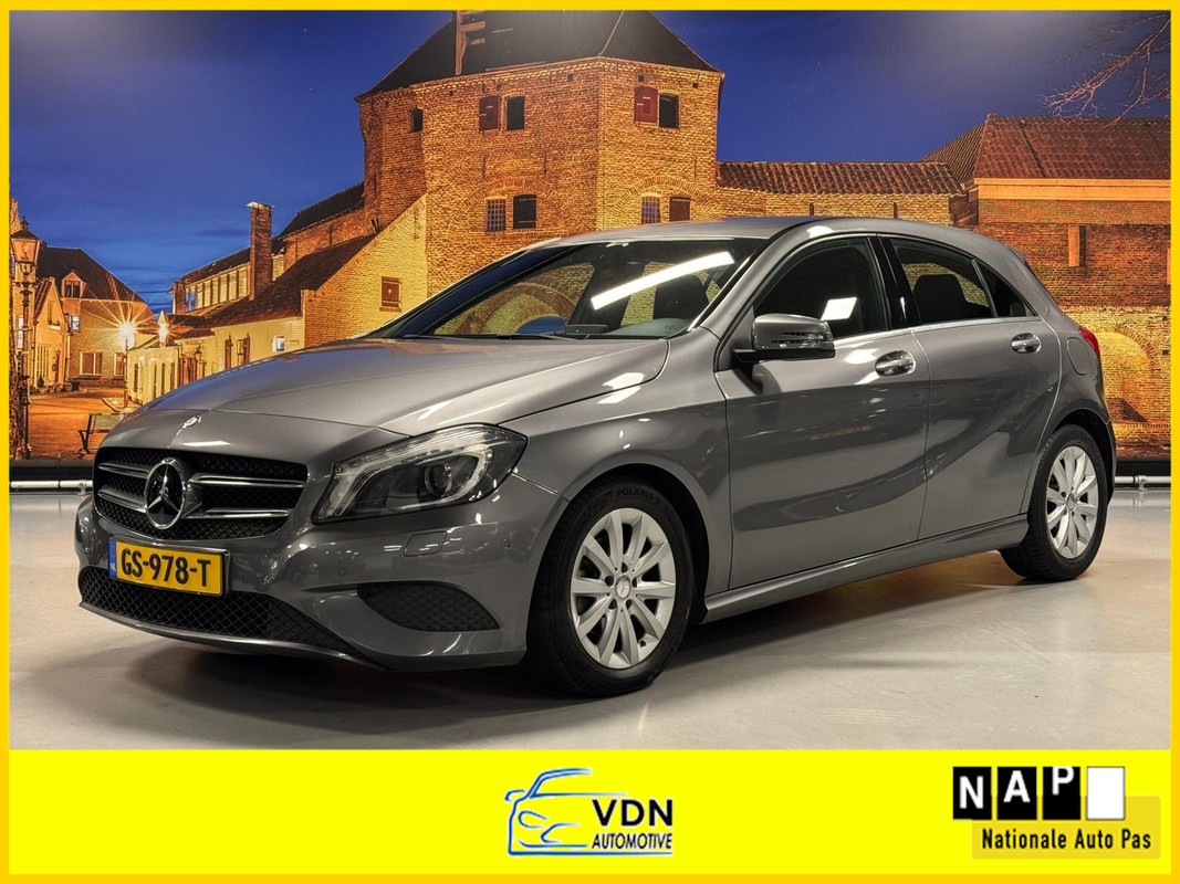 Mercedes-Benz-A-Klasse-180 Ambition Xenon Navigatie PDC | Lease One en Lenen op Maat maken het mogelijk!
