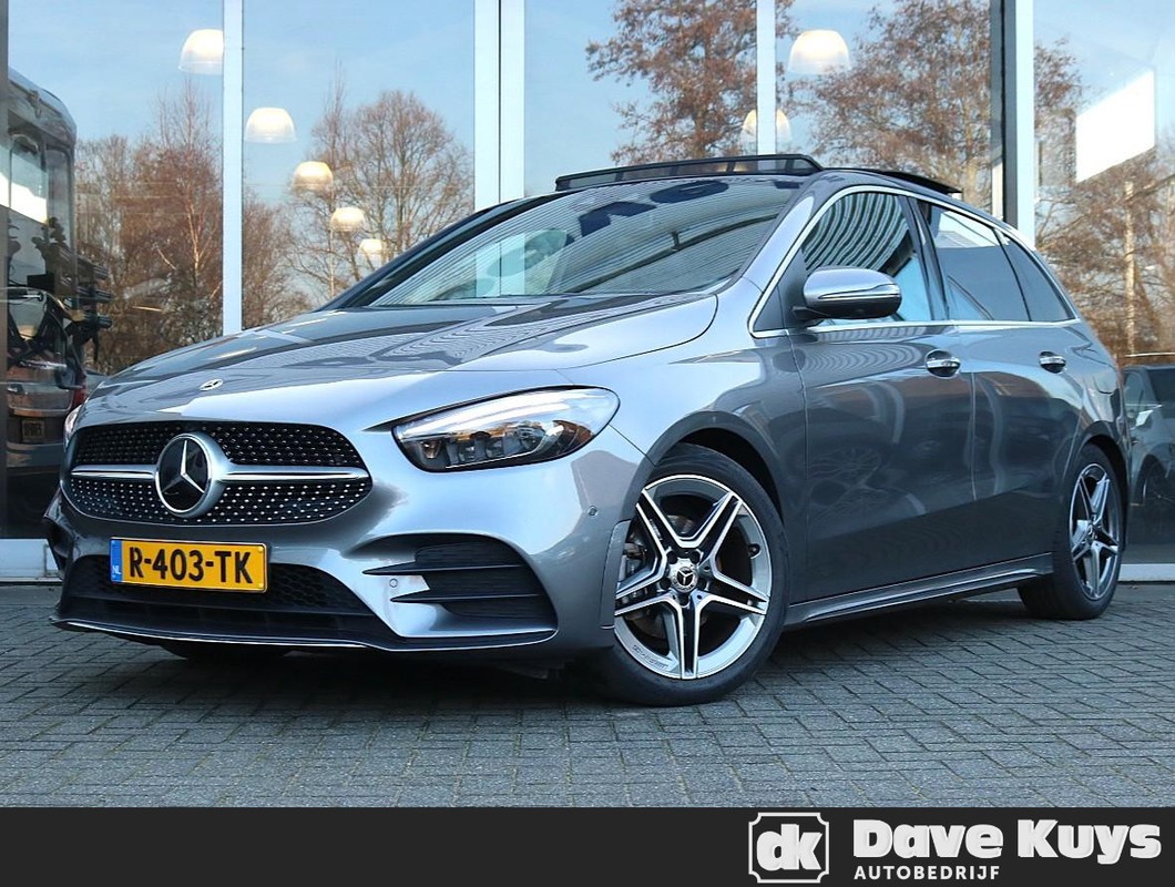 Mercedes-Benz-B-Klasse-180 AMG Line | Panoramadak | Distronic | Lease One en Lenen op Maat maken het mogelijk! Mercedes-Benz-B-Klasse-180 AMG Line | Panoramadak | Distronic | Lease One en Lenen op Maat maken het mogelijk!