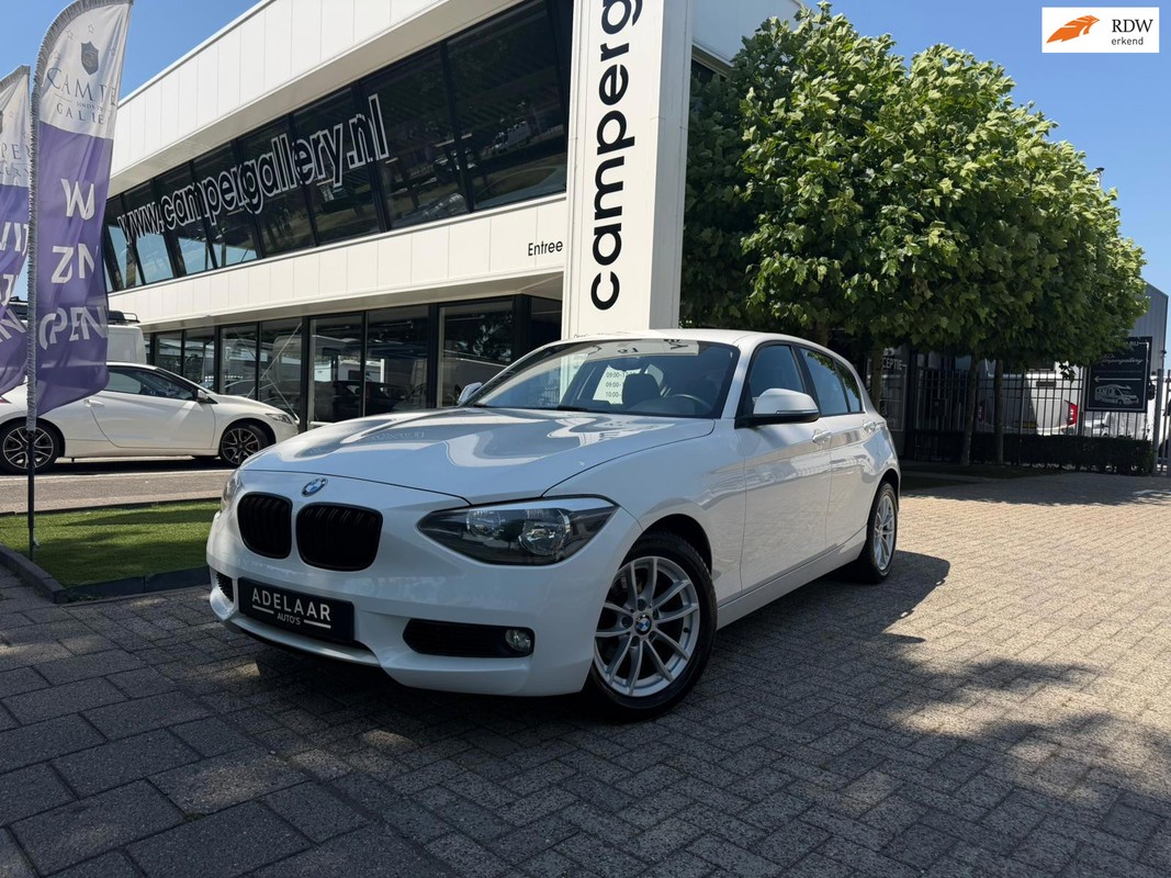 BMW-1 Serie-116i MULTIMEDIA, STOELVERWARMING, PDC | Lease One en Lenen op Maat maken het mogelijk!