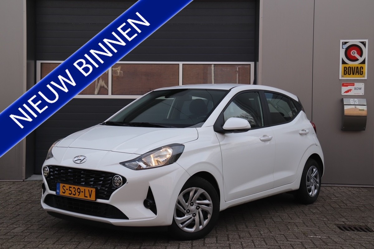 Hyundai-i10-1.0 Comfort, Carplay, Cruise, Airco | Lease One en Lenen op Maat maken het mogelijk!