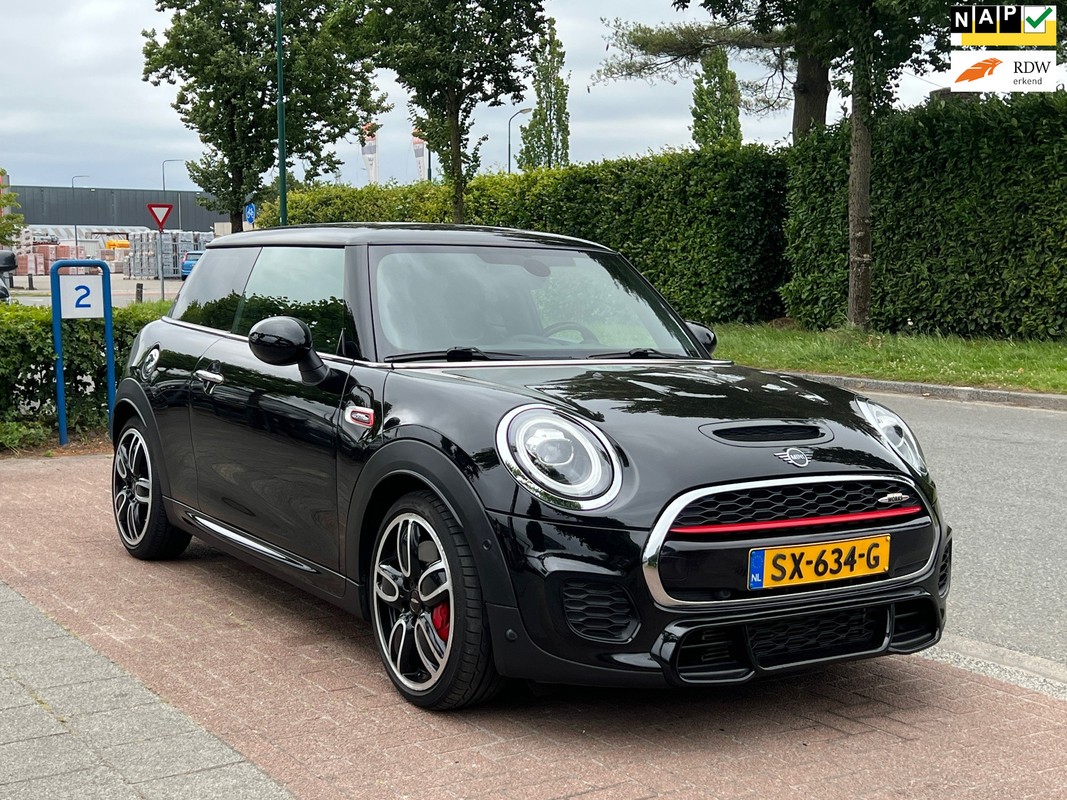 MINI-Cooper-Mini 2.0 John Works Chili *Automaat| 170kw-231pk! | NAP | Lease One en Lenen op Maat maken het mogelijk!