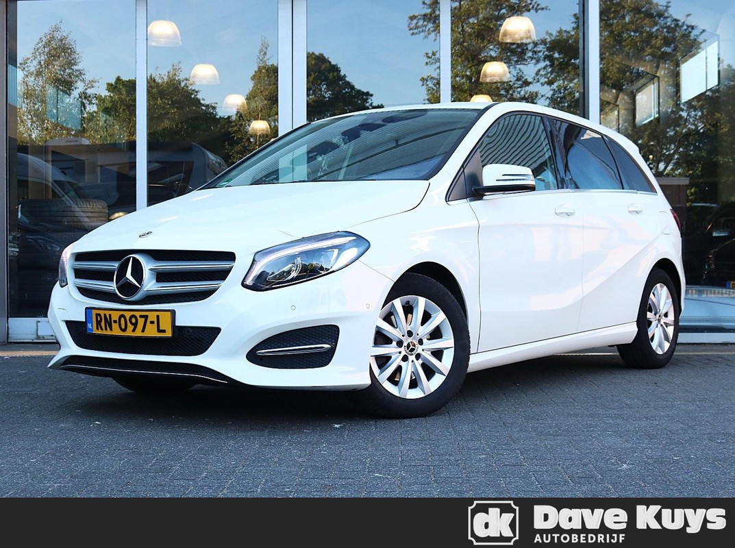 Mercedes-Benz-B-Klasse-180 Ambition | Trekhaak | Lease One en Lenen op Maat maken het mogelijk!