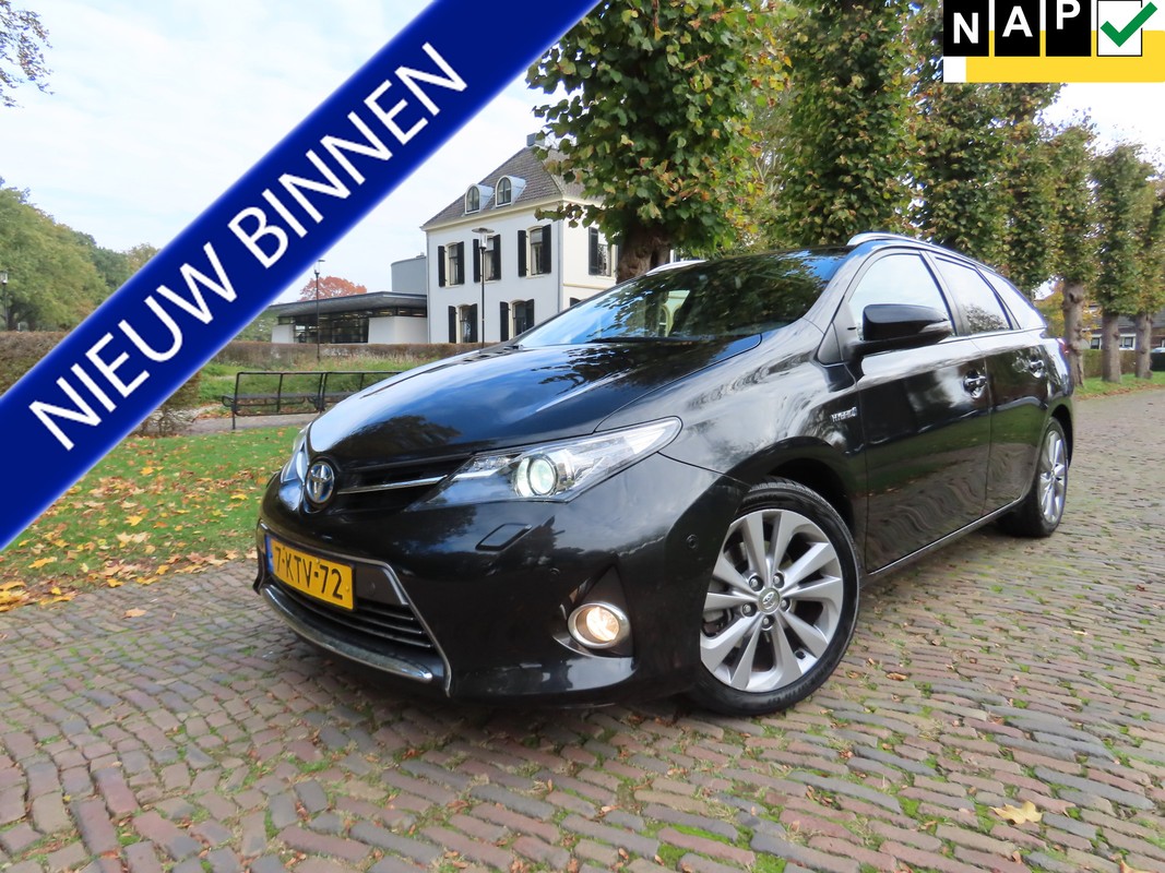 Toyota-Auris-Touring Sports 1.8 Hybrid Lease Pro Automaat Panoramadak Achteruirijcamera Stoelverwarming Xenon Keyless Leer/Stof Pdc Lm Velgen Pdc Trekhaak***Dealer Ondrhouden*** | Lease One en Lenen op Maat maken het mogelijk! Toyota-Auris-Touring Sports 1.8 Hybrid Lease Pro Automaat Panoramadak Achteruirijcamera Stoelverwarming Xenon Keyless Leer/Stof Pdc Lm Velgen Pdc Trekhaak***Dealer Ondrhouden*** | Lease One en Lenen op Maat maken het mogelijk!