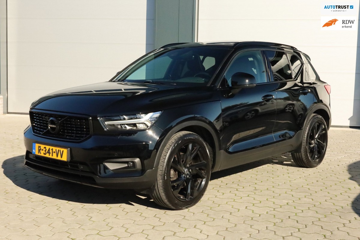 Volvo-XC40-2.0 T4 R-Design Pano Carplay Trekhaak Sfeerverlichting | Lease One en Lenen op Maat maken het mogelijk! Volvo-XC40-2.0 T4 R-Design Pano Carplay Trekhaak Sfeerverlichting | Lease One en Lenen op Maat maken het mogelijk!