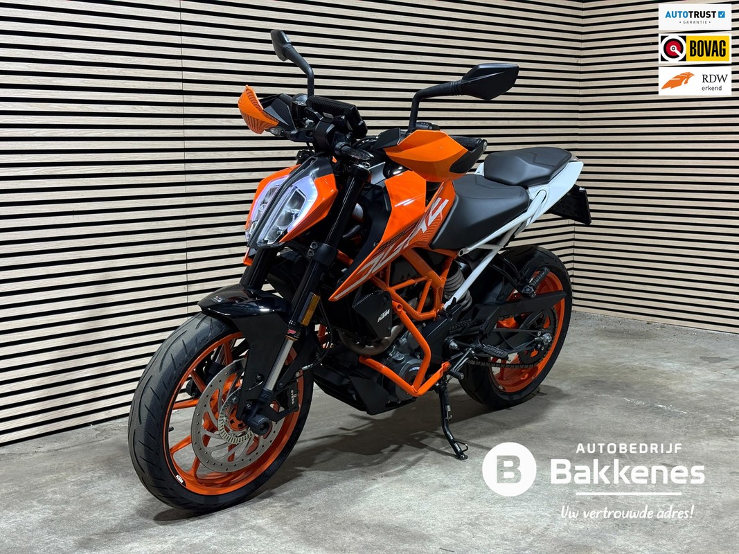 KTM-390-Tour Duke ABS | Akrapovic | Bluetooth | Onderhouden | Lease One en Lenen op Maat maken het mogelijk! KTM-390-Tour Duke ABS | Akrapovic | Bluetooth | Onderhouden | Lease One en Lenen op Maat maken het mogelijk!