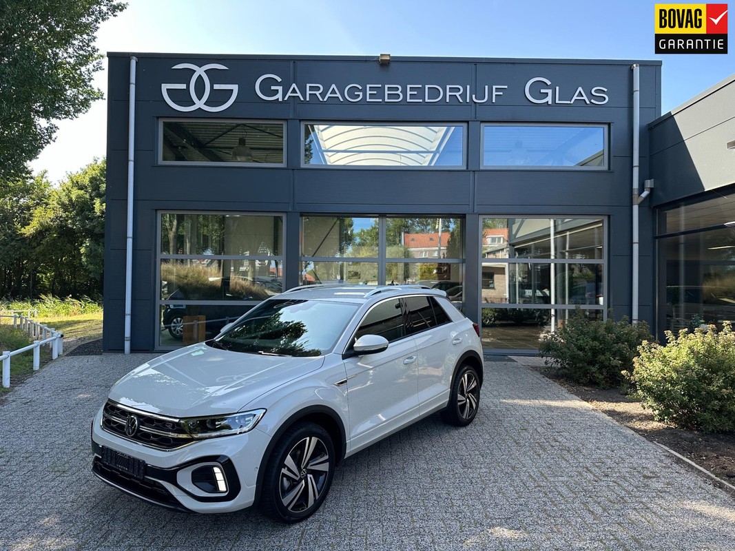 Volkswagen-T-Roc-1.5 TSI R-Line 6500 km!!!! | Lease One en Lenen op Maat maken het mogelijk!