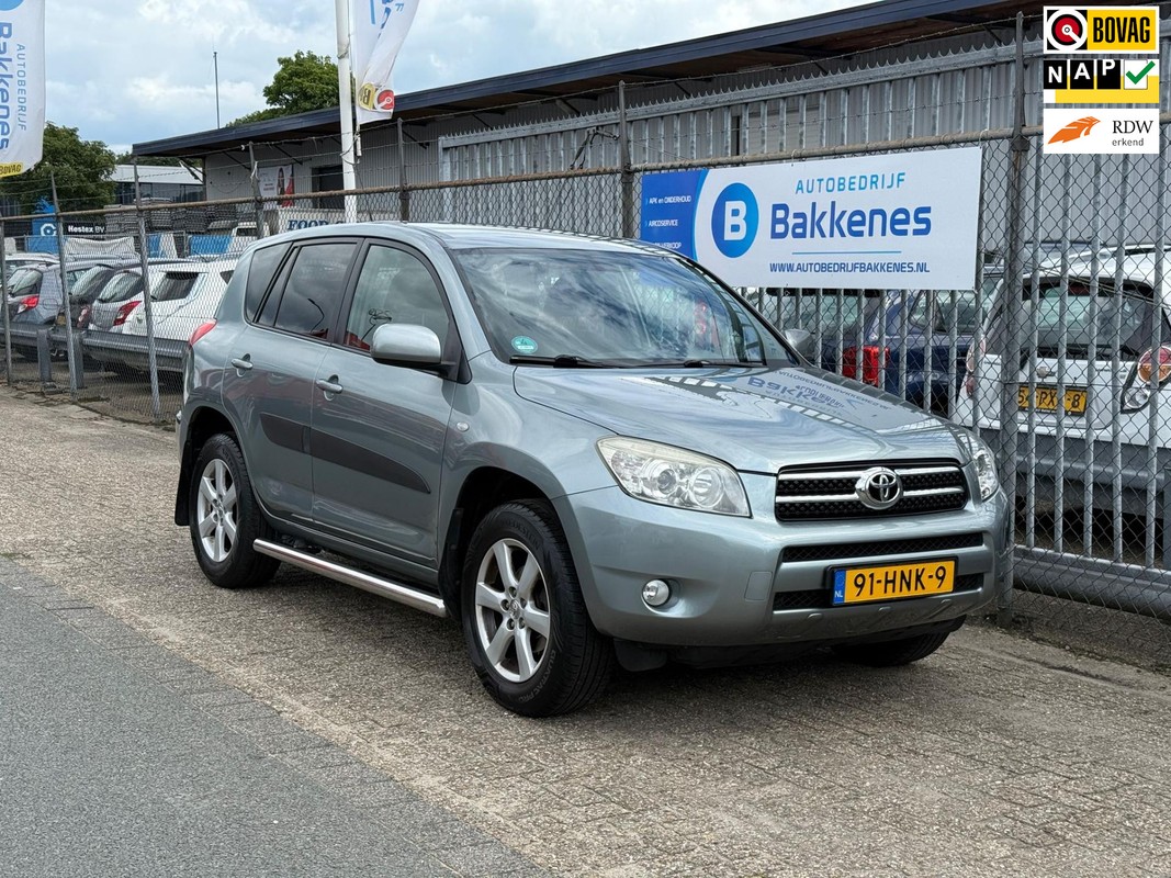 Toyota-RAV4-2.0 VVTi X-Style Navigator | AWD | Airco | Cruise | Trekhaak | Lease One en Lenen op Maat maken het mogelijk!