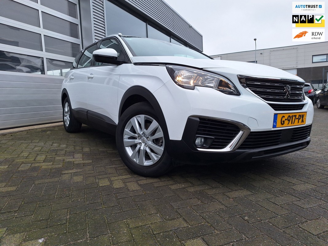 Peugeot-5008-1.2 P.Tech, 7 persoons, Automaat, Navi, Camera, PDC | Lease One en Lenen op Maat maken het mogelijk!