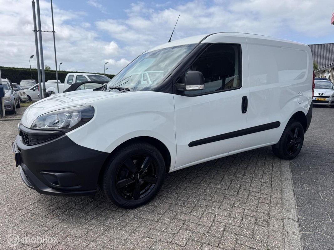 Fiat-Doblò-Cargo 1.6 MJ L1H1 41000 km NAP Nieuwe Velgen | Lease One en Lenen op Maat maken het mogelijk! Fiat-Doblò-Cargo 1.6 MJ L1H1 41000 km NAP Nieuwe Velgen | Lease One en Lenen op Maat maken het mogelijk!