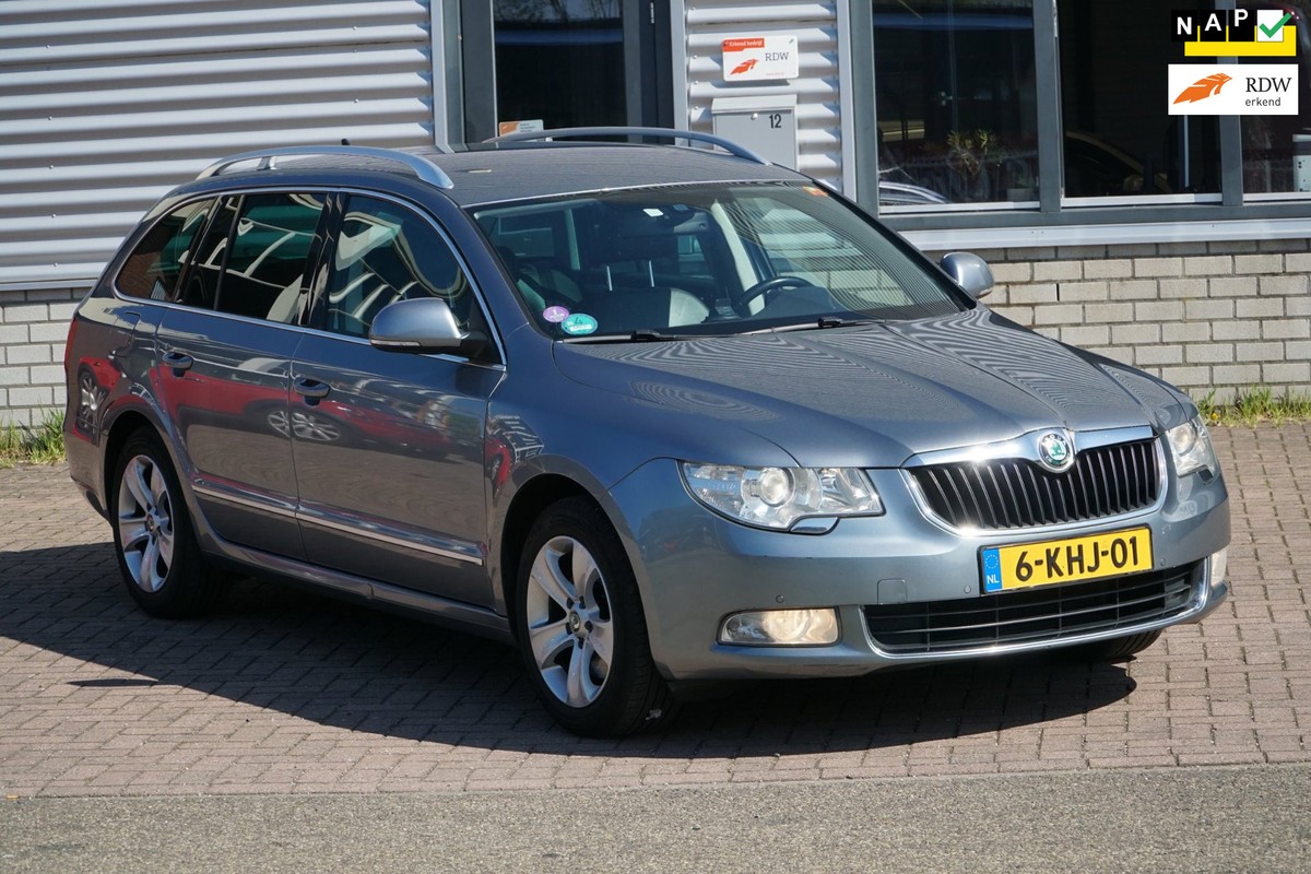 Škoda-Superb-Combi 1.4 TSI NIEUWE DISTR. KETTING, BAKOLIE VERVERST | Lease One en Lenen op Maat maken het mogelijk!
