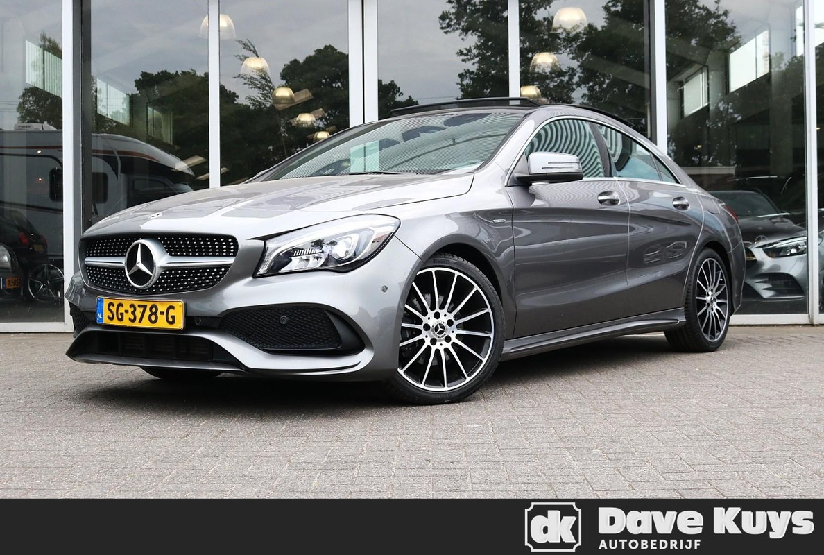 Mercedes-Benz-CLA-180 AMG | Panoramadak | Carplay | Lease One en Lenen op Maat maken het mogelijk!