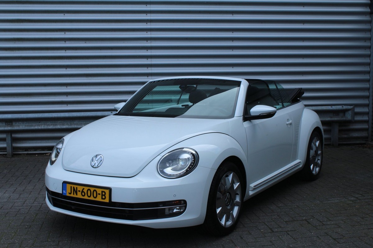 Volkswagen-Beetle-Cabriolet 1.2 TSI 105pk Design DSG6 NL-Auto NAP | Lease One en Lenen op Maat maken het mogelijk! Volkswagen-Beetle-Cabriolet 1.2 TSI 105pk Design DSG6 NL-Auto NAP | Lease One en Lenen op Maat maken het mogelijk!