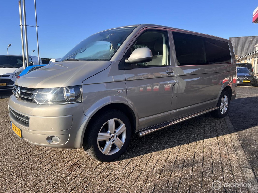 Volkswagen-Transporter-2.0 TDI L2H1 4Motion DC Highline | Lease One en Lenen op Maat maken het mogelijk!