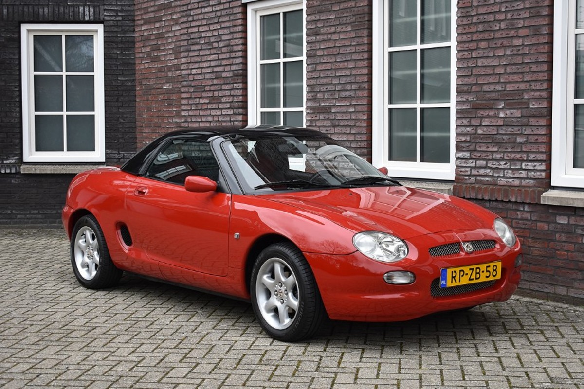 MG-F-MGF 1.8i Hardtop Wij zijn op afspraak geopend! Graag bellen voor uw komst. | Lease One en Lenen op Maat maken het mogelijk!