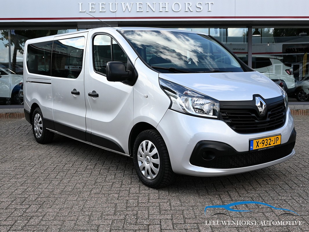 Renault-Trafic-Passenger 1.6 dCi Grand Auth. Energy 8-zitplaatsen, geen BTW/BPM. | Lease One en Lenen op Maat maken het mogelijk!