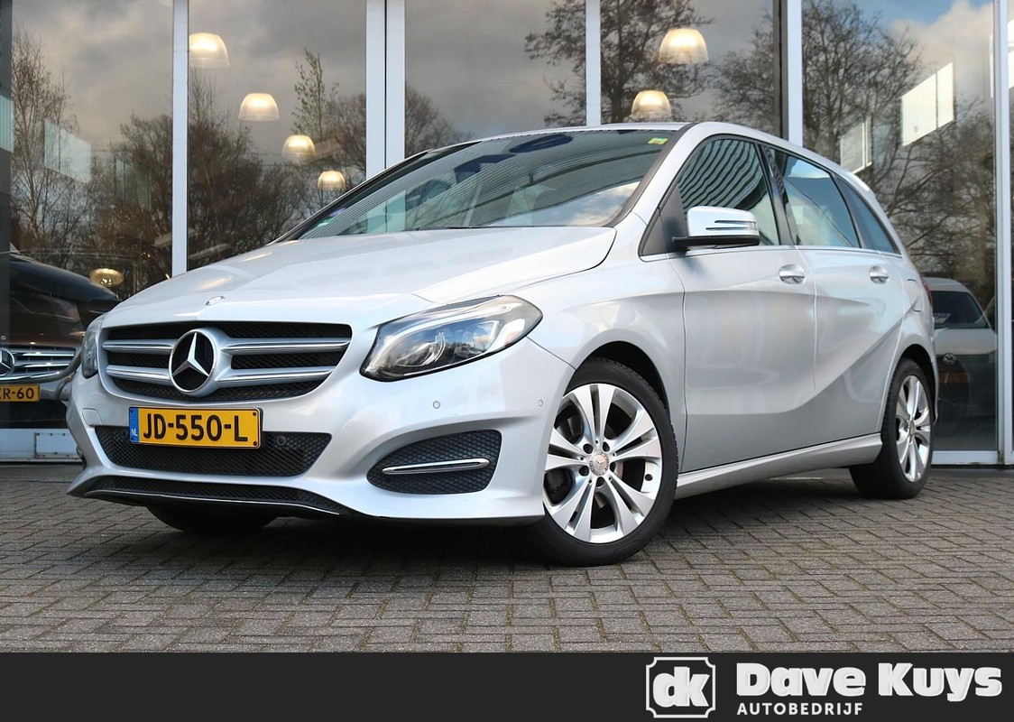Mercedes-Benz-B-Klasse-180 Ambition | Trekhaak | Navigatie | Lease One en Lenen op Maat maken het mogelijk!
