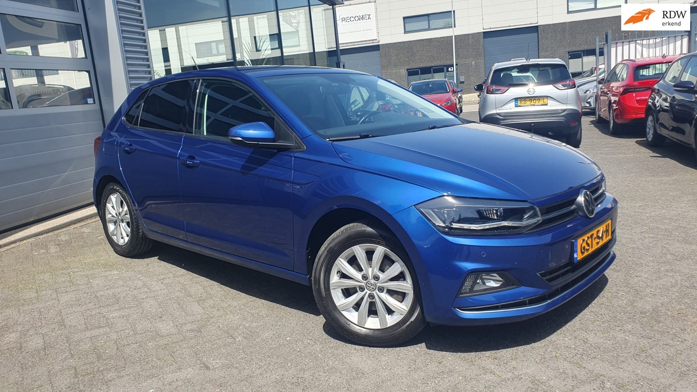 Volkswagen-Polo-1.0 TSI Highline Bus R AUTOMAAT | Lease One en Lenen op Maat maken het mogelijk!