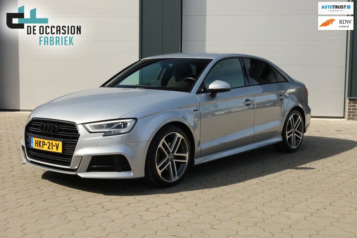 Audi-A3-LIMOUSINE 35 TFSI CoD Sport S Line Edition Navi Cruise 2x S-Line | Lease One en Lenen op Maat maken het mogelijk!