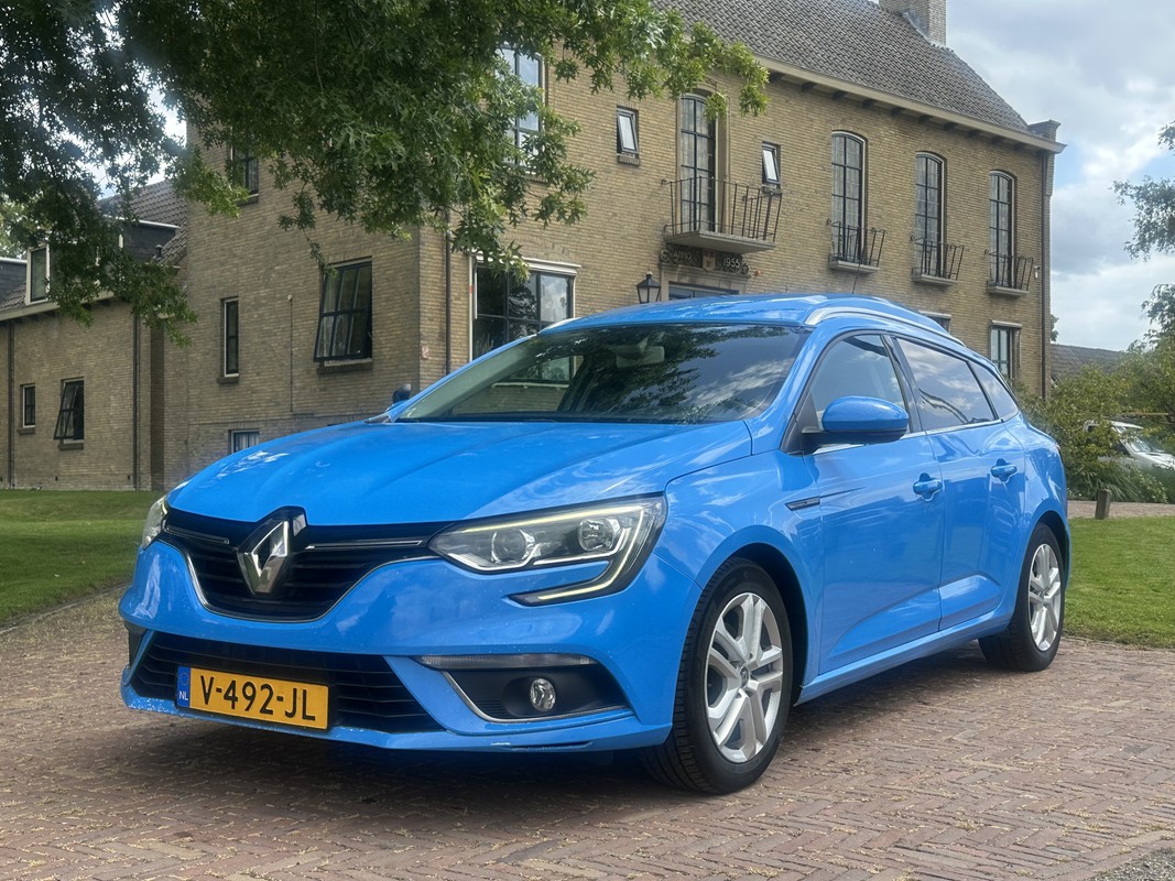 Renault-Mégane-VAN Limited Edition | Lease One en Lenen op Maat maken het mogelijk!