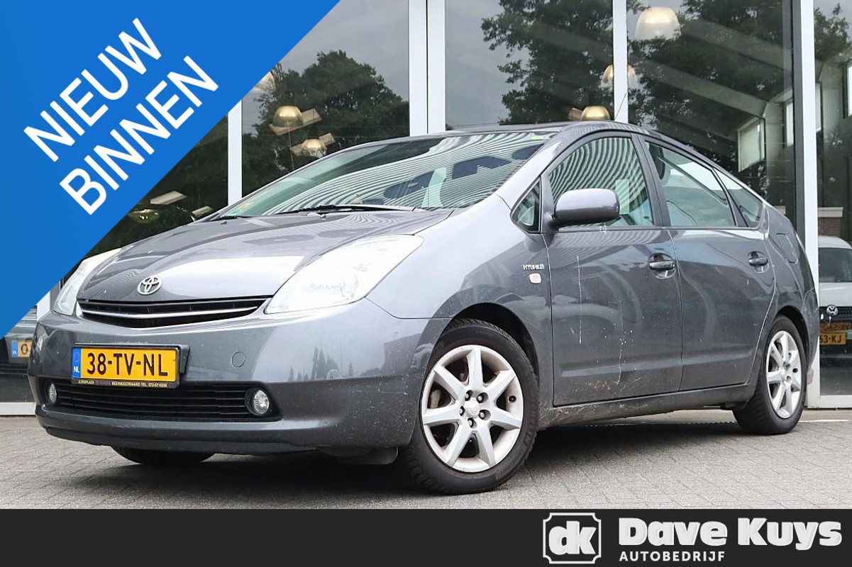 Toyota-Prius-1.5 VVT-i Business Edition | Lease One en Lenen op Maat maken het mogelijk!