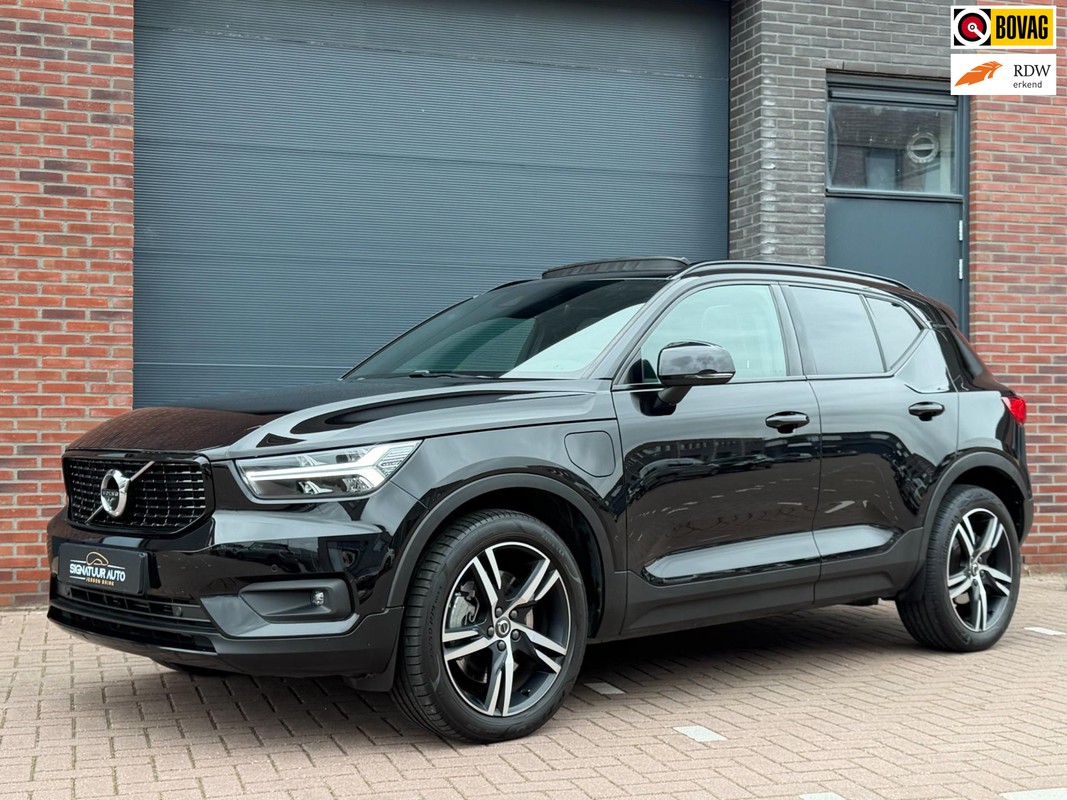 Volvo-XC40-1.5 T5 Recharge R-Design | Trekhaak | H&K | Panoramadak | Lease One en Lenen op Maat maken het mogelijk!