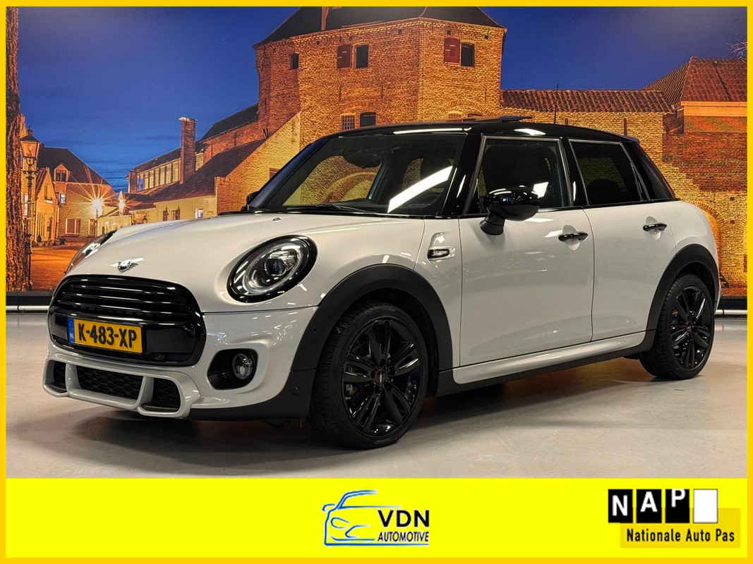 MINI-Cooper-1.5 Dalston Edition Automaat Panodak Leer | Lease One en Lenen op Maat maken het mogelijk!
