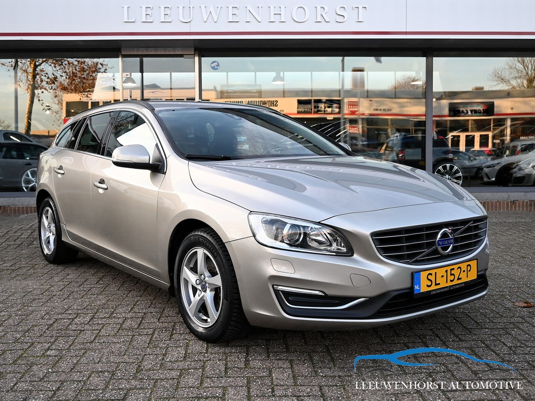 Volvo-V60-2.0 T3 Kinetic, cimate cruise, navi, trekhaak 1.600 kg | Lease One en Lenen op Maat maken het mogelijk! Volvo-V60-2.0 T3 Kinetic, cimate cruise, navi, trekhaak 1.600 kg | Lease One en Lenen op Maat maken het mogelijk!