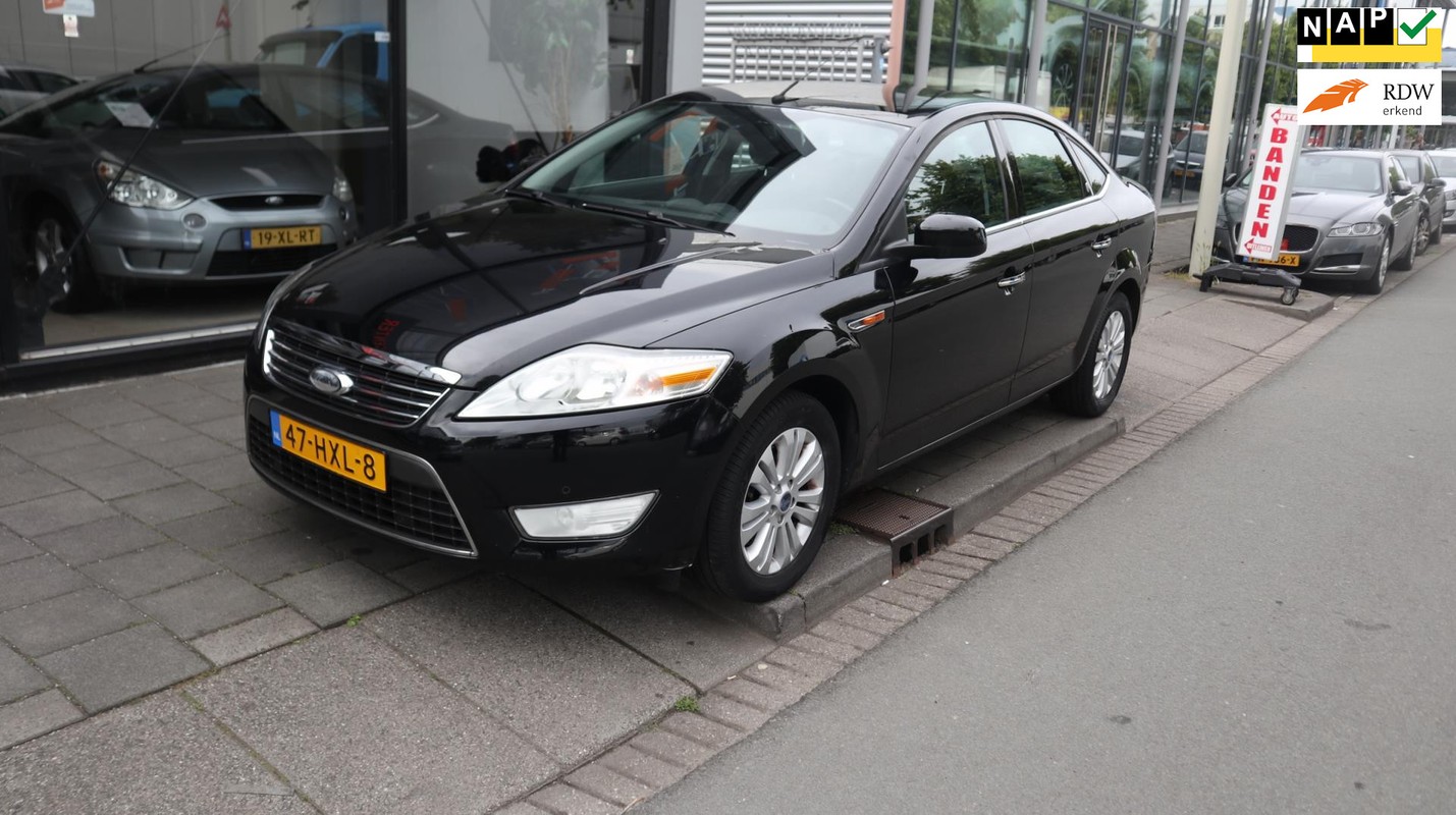 Ford-Mondeo-2.0-16V Ghia NAVIGATIE | Lease One en Lenen op Maat maken het mogelijk!