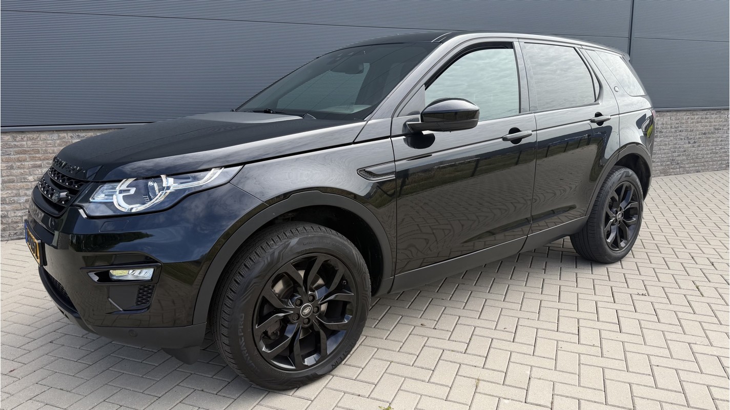 Land Rover-Discovery Sport-2.0 TD4 HSE Luxury | Lease One en Lenen op Maat maken het mogelijk!