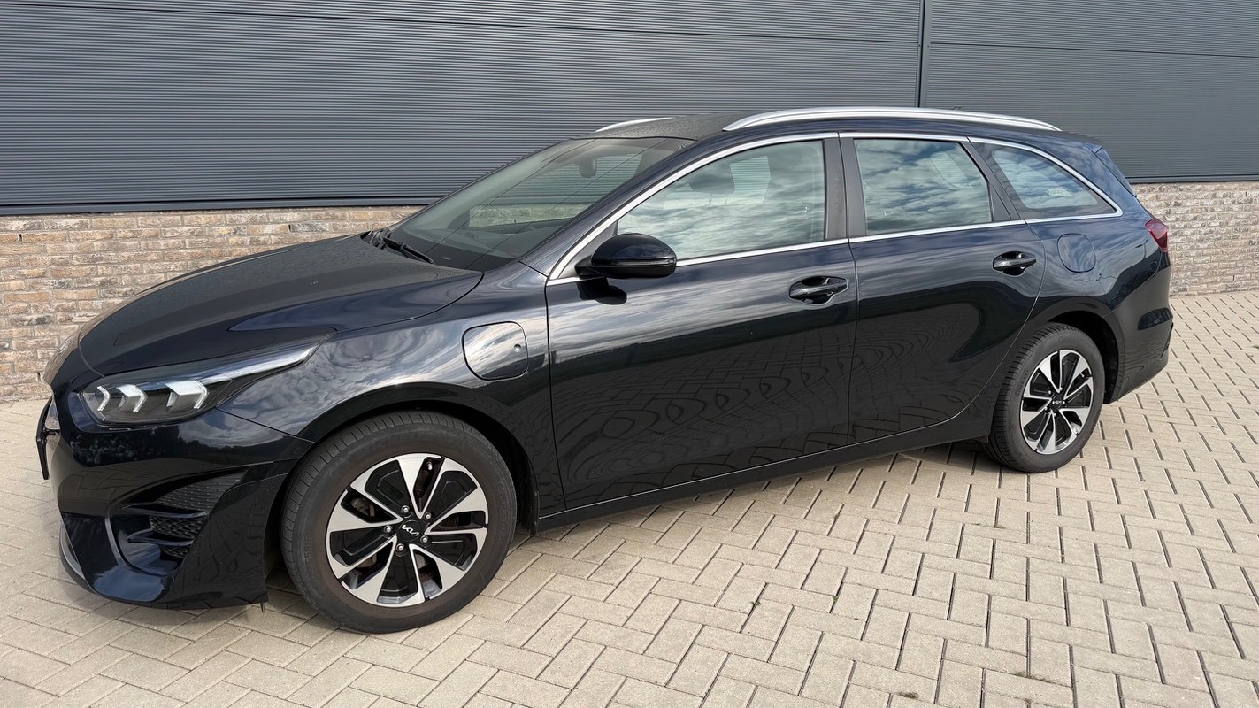 Kia-Ceed-1.6 GDI PHEV DynamicLine | Lease One en Lenen op Maat maken het mogelijk!