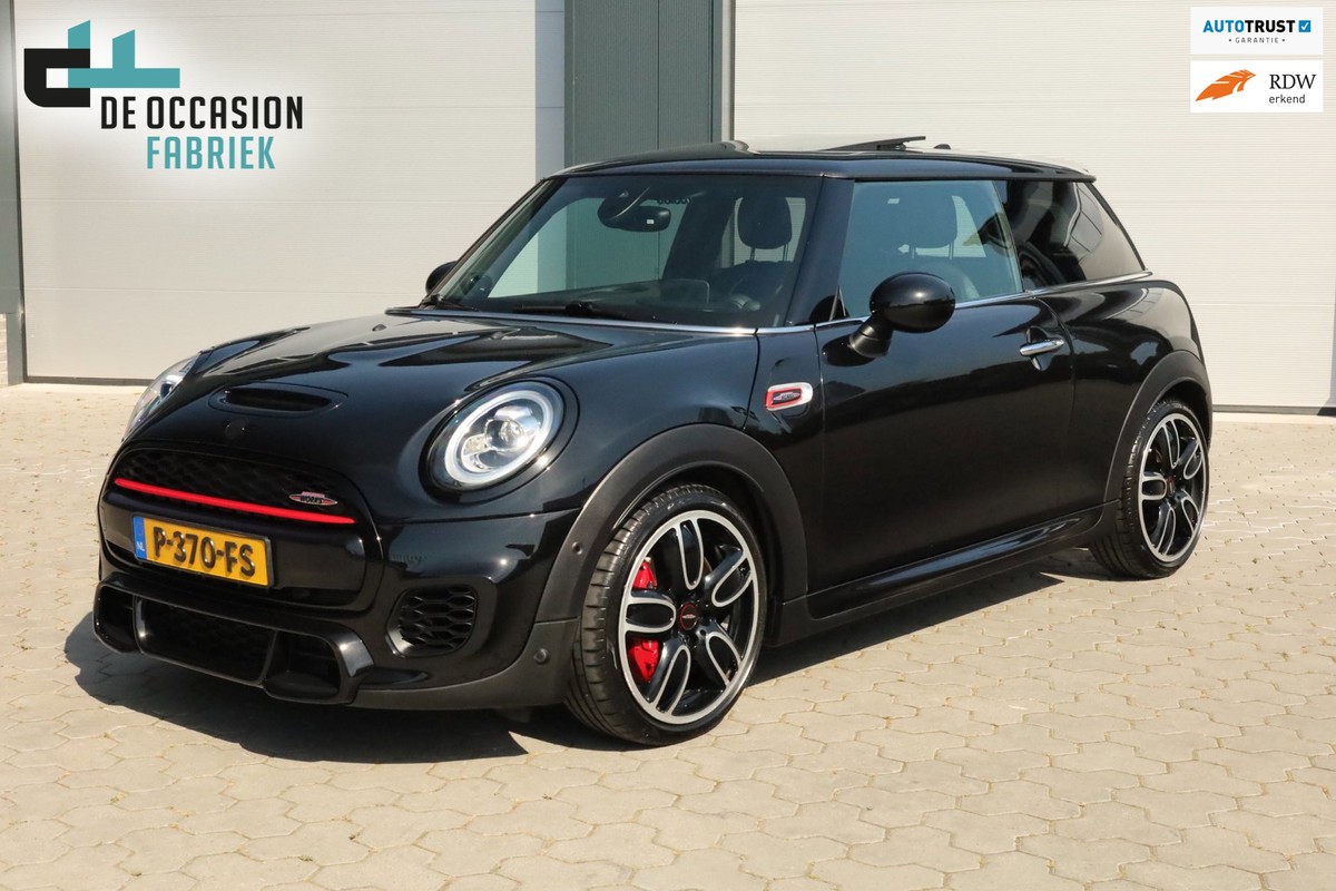 MINI-3-Deurs-2.0 John Cooper Works Chili Pano Head-up Harman Kardon | Lease One en Lenen op Maat maken het mogelijk! MINI-3-Deurs-2.0 John Cooper Works Chili Pano Head-up Harman Kardon | Lease One en Lenen op Maat maken het mogelijk!