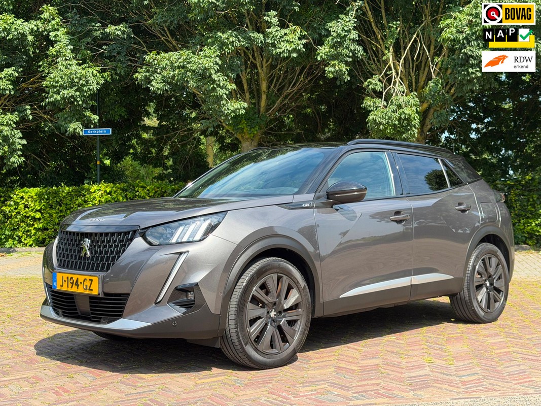 Peugeot-2008-1.2 PureTech 156 PK GT Aut., PANO, LEDER, FOCAL, Subwoofer | Lease One en Lenen op Maat maken het mogelijk!