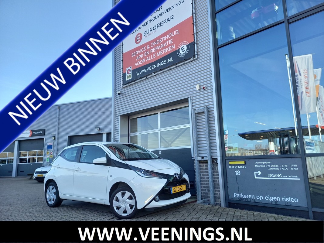 Toyota-Aygo-1.0 VVT-i x-nav | Lease One en Lenen op Maat maken het mogelijk!