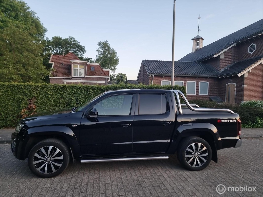 Volkswagen-Amarok-3.0 TDI 4Motion Plus Cab Highline. Keurig! | Lease One en Lenen op Maat maken het mogelijk!