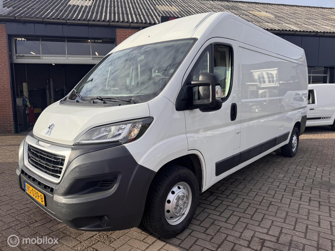 Peugeot-Boxer-Bestel 335 2.2 HDI L3H2 XR | Lease One en Lenen op Maat maken het mogelijk!