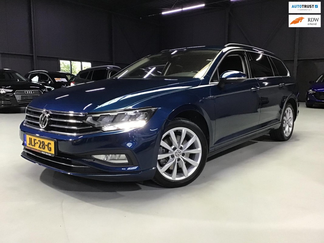 Volkswagen-Passat-Variant 1.5 TSI Comfort Business I Dealer Onderh. I 1e Eigen. I Navi I Clima I Cruise I Trekhaak I Camera I Led. | Lease One en Lenen op Maat maken het mogelijk! Volkswagen-Passat-Variant 1.5 TSI Comfort Business I Dealer Onderh. I 1e Eigen. I Navi I Clima I Cruise I Trekhaak I Camera I Led. | Lease One en Lenen op Maat maken het mogelijk!