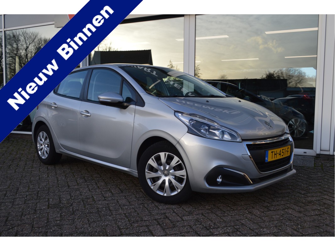 Peugeot-208-1.2 PureTech Blue Lion | Lease One en Lenen op Maat maken het mogelijk!