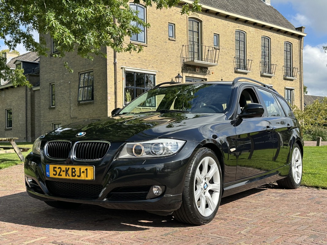 BMW-3 Serie-Touring 316i Business Line | Lease One en Lenen op Maat maken het mogelijk!
